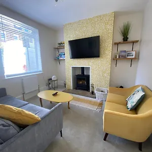 Sea Biscuit Cottage, Holiday home